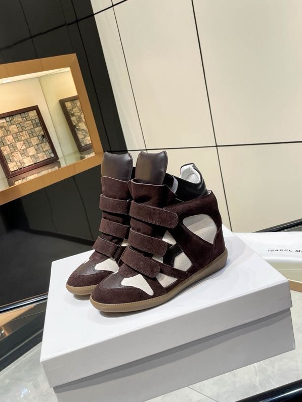 Кроссовки кожаные на танкетке фото 2