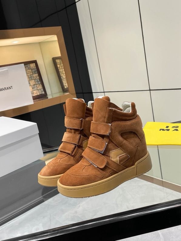 Кроссовки кожаные на танкетке фото 2