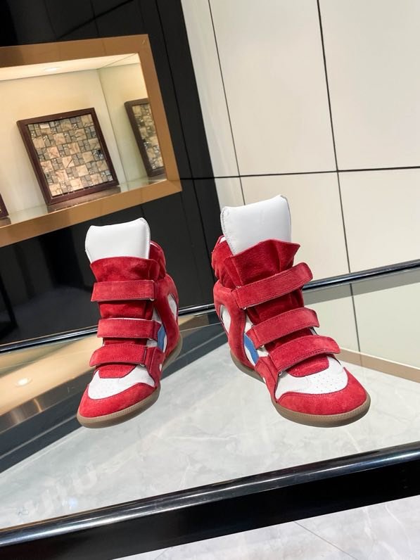 Кроссовки кожаные на танкетке фото 3