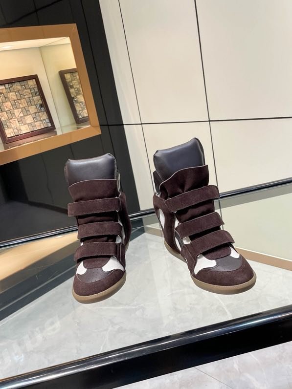 Кроссовки кожаные на танкетке фото 5