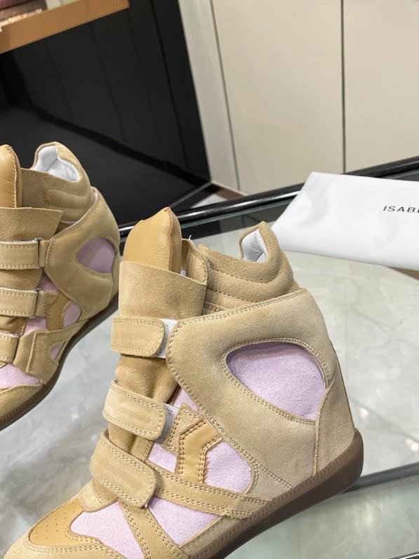 Кроссовки кожаные на танкетке фото 8