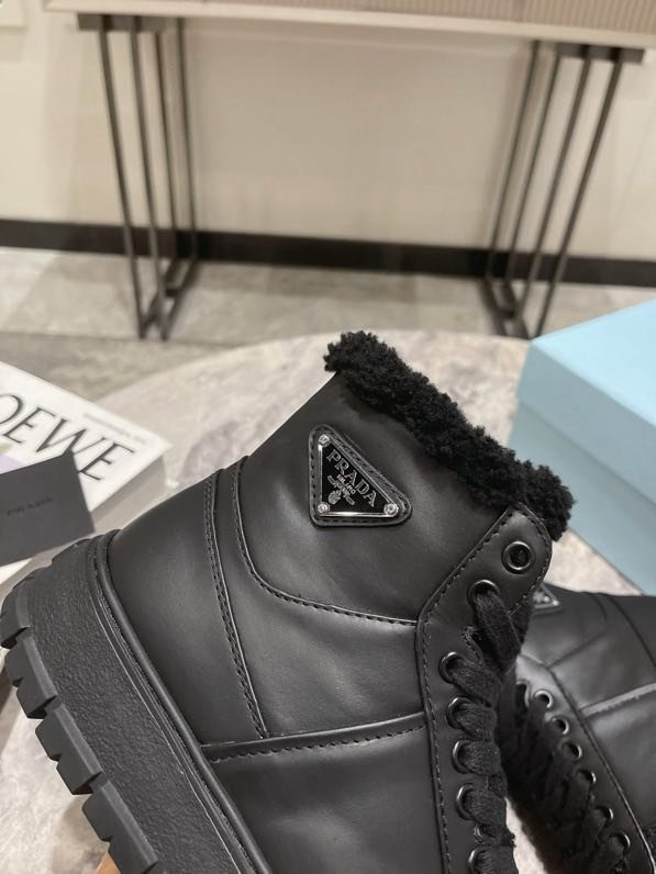 Кросівки шкіряні жіночі на хутрі фото 2