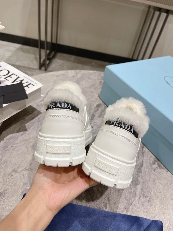 Кроссовки кожаные женские на меху фото 3