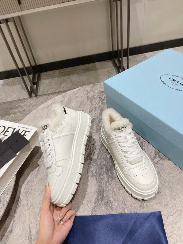 Кроссовки кожаные женские на меху фото 5