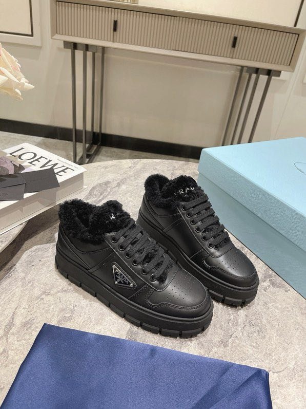 Кросівки шкіряні жіночі на хутрі фото 6