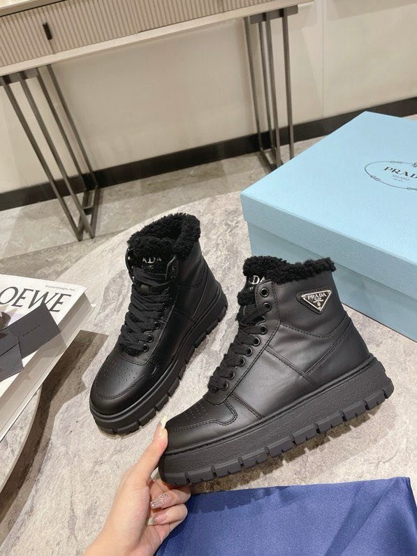 Кросівки шкіряні жіночі на хутрі фото 6