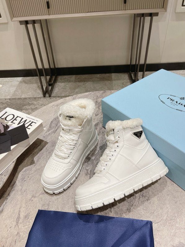 Кроссовки кожаные женские на меху фото 6