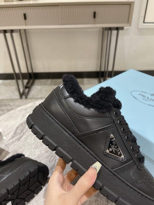 Кросівки шкіряні жіночі на хутрі фото 7