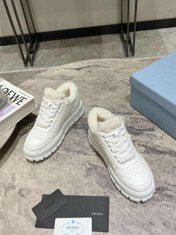 Кросівки шкіряні жіночі на хутрі фото 7