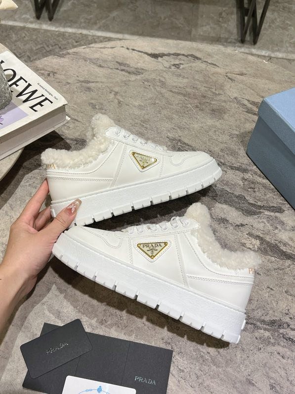 Кросівки шкіряні жіночі на хутрі фото 8