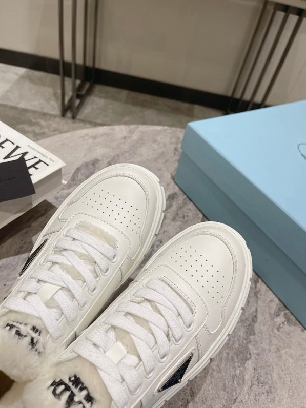 Кроссовки кожаные женские на меху фото 8