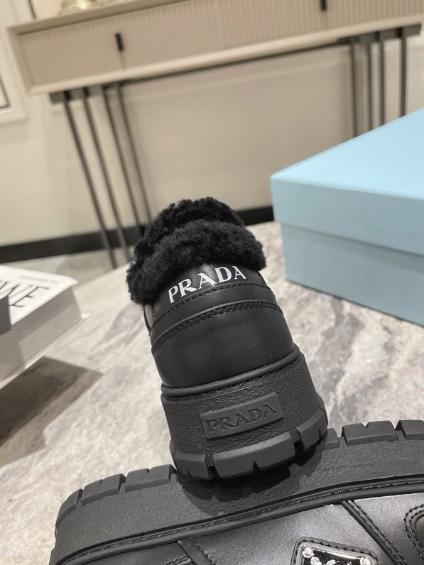 Кросівки шкіряні жіночі на хутрі фото 9