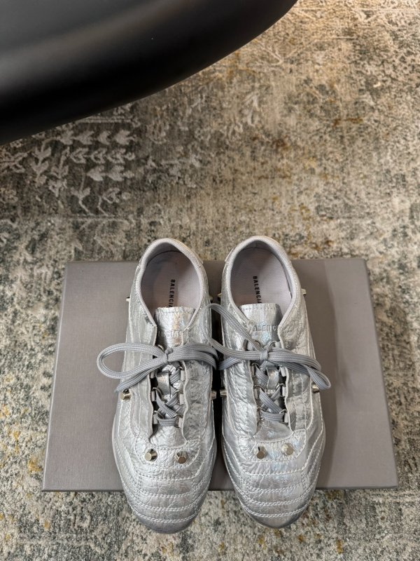 Кроссовки кожаные женские