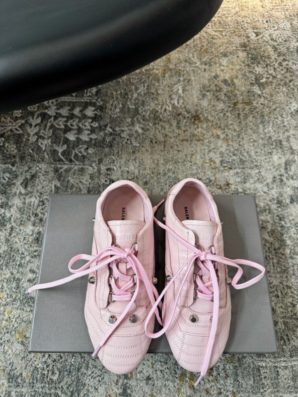 Кроссовки кожаные женские