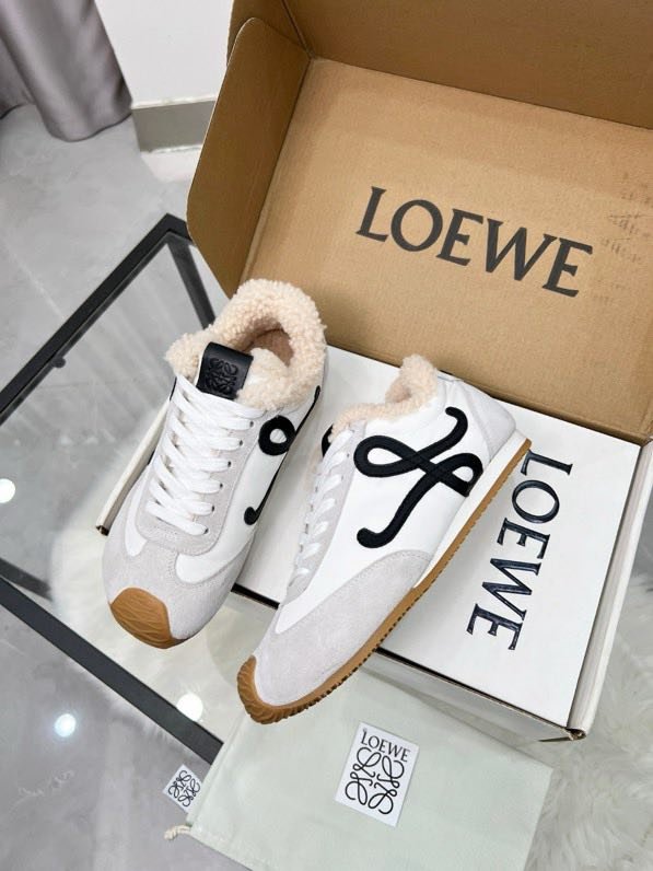 Кросівки Loewe Ballet Runner 2.0 хутряні жіночі