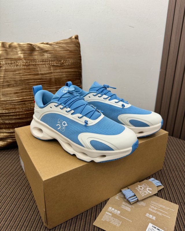 Кроссовки LOEWE x ON Cloudsolo