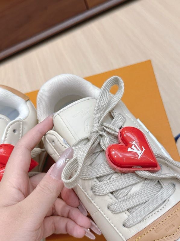 Кроссовки LV BUTTERSOFT фото 2