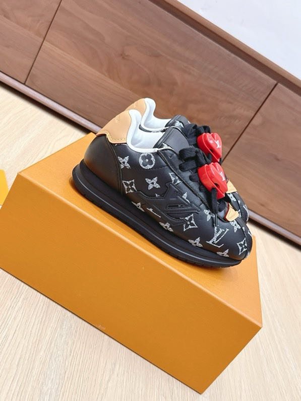 Кроссовки LV BUTTERSOFT фото 3