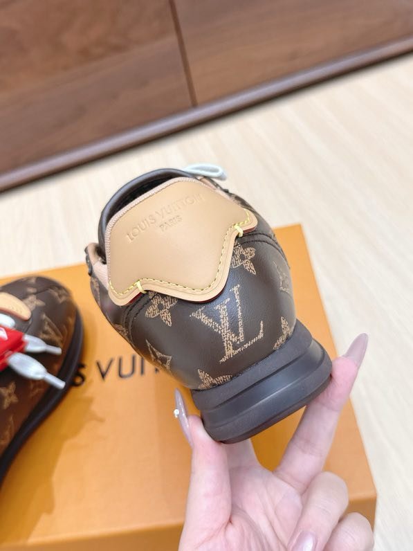 Кросівки LV BUTTERSOFT фото 4