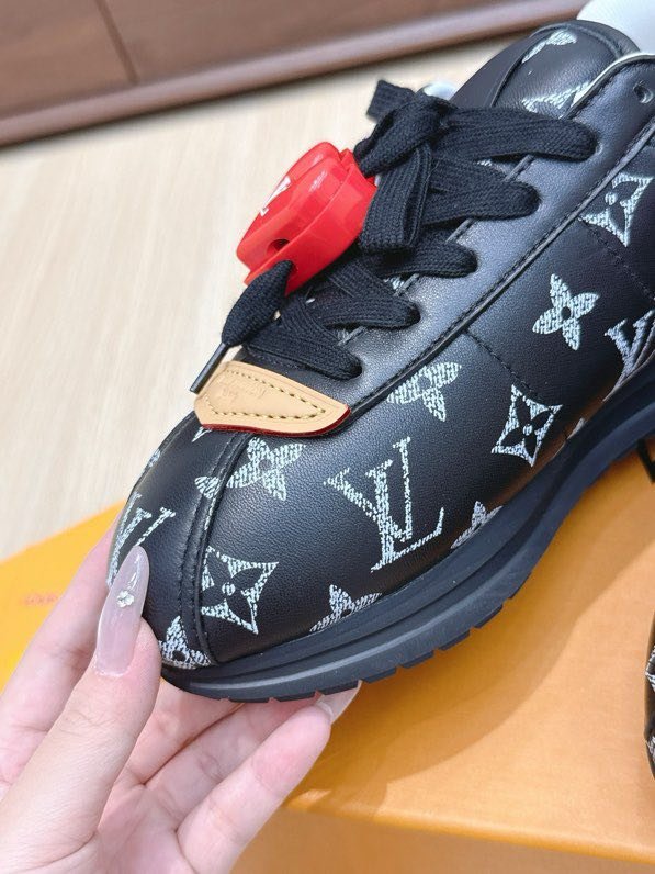 Кроссовки LV BUTTERSOFT фото 4