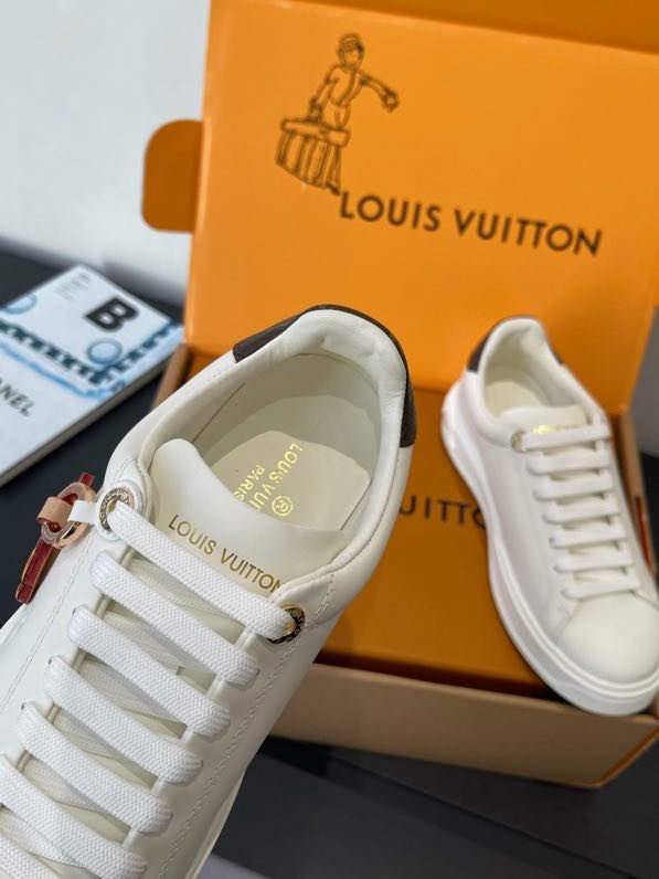 Кроссовки LV TIME OUT фото 2