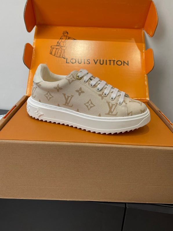 Кроссовки LV TIME OUT фото 2