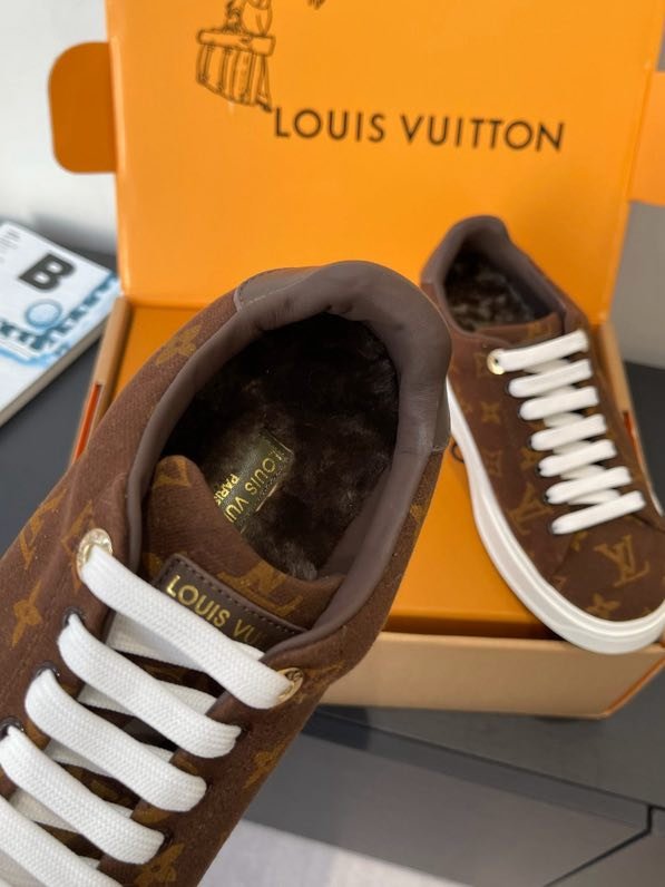 Кроссовки LV TIME OUT фото 4