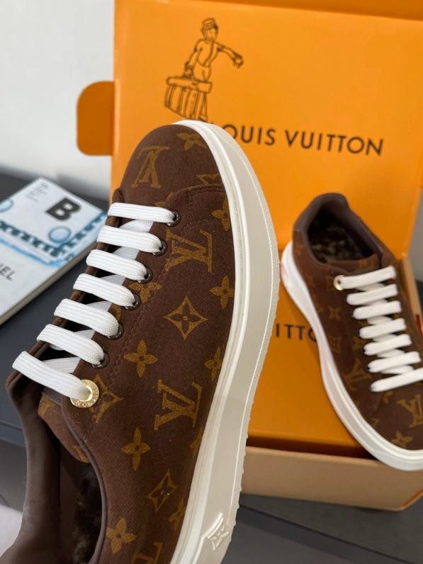 Кроссовки LV TIME OUT фото 6