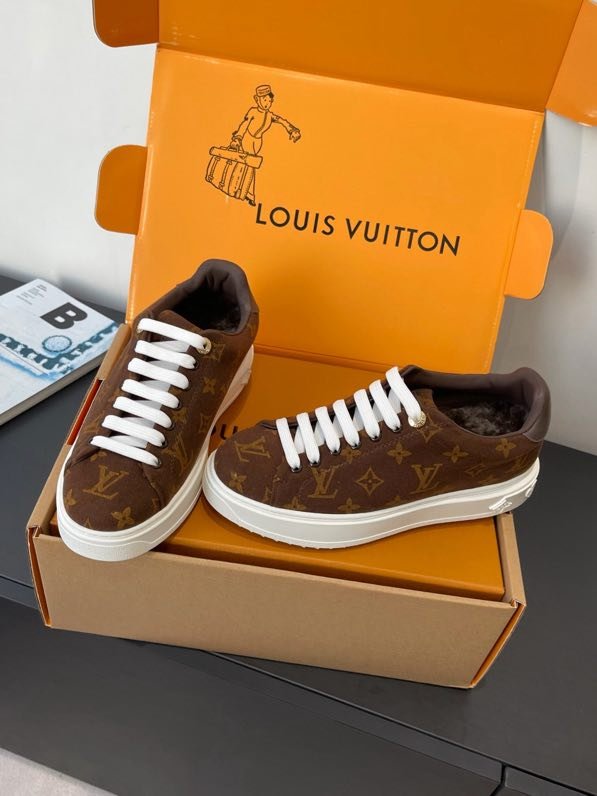 Кроссовки LV TIME OUT фото 9