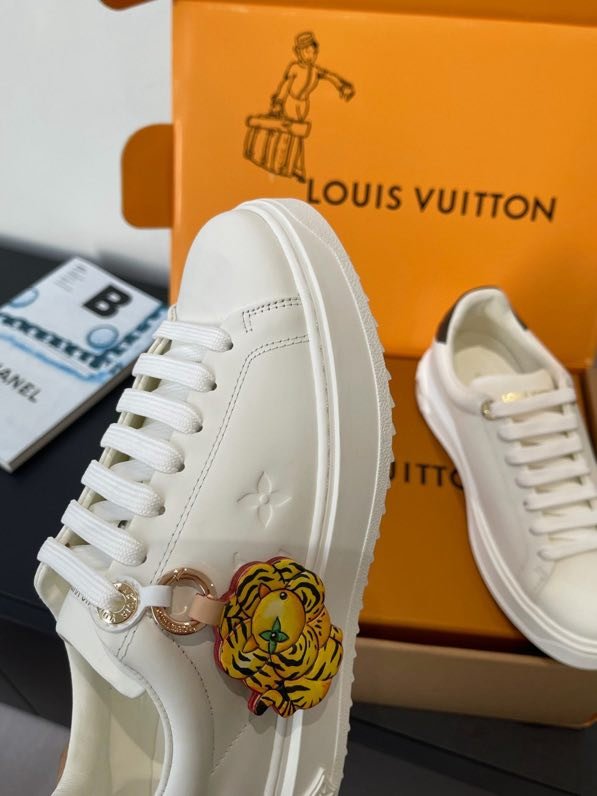 Кроссовки LV TIME OUT фото 9