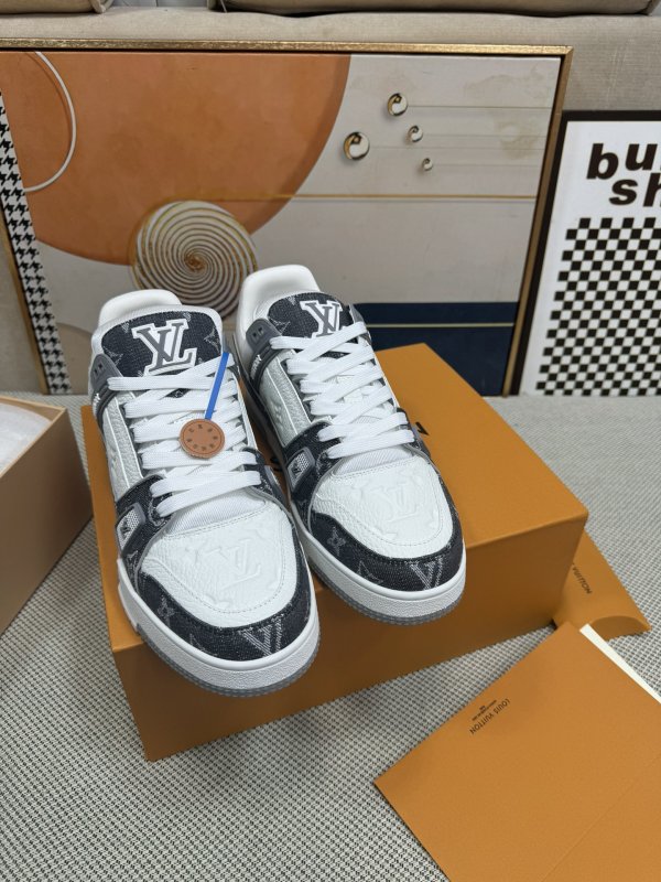 Кроссовки LV Trainer