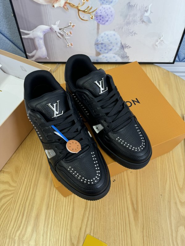 Кроссовки LV Trainer