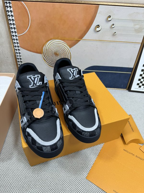 Кроссовки LV Trainer