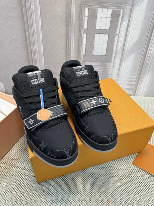 Кроссовки LV Trainer