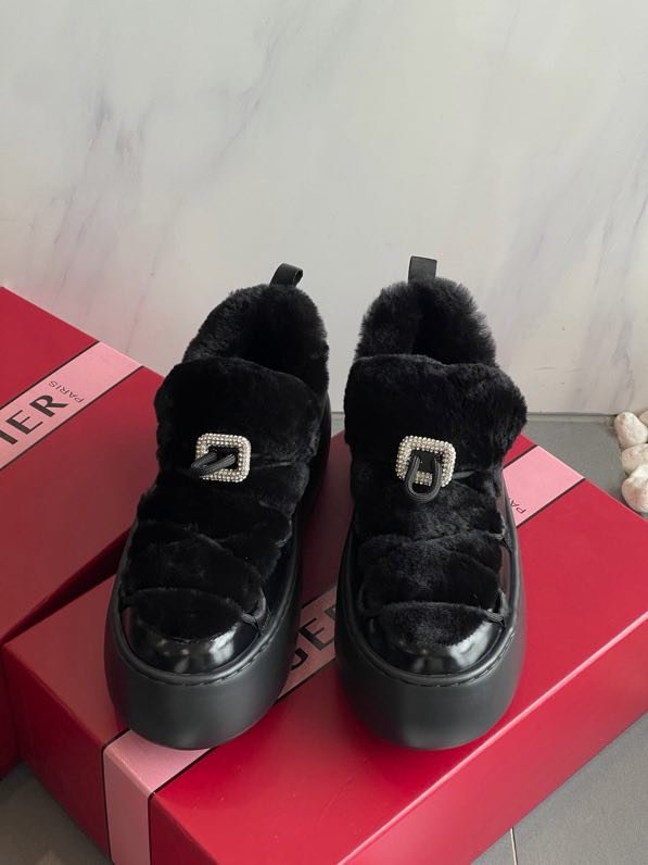 Кроссовки меховые фото 2