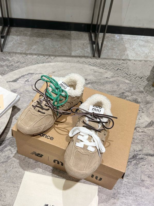 Кроссовки Miu Miu x New Balance на меху