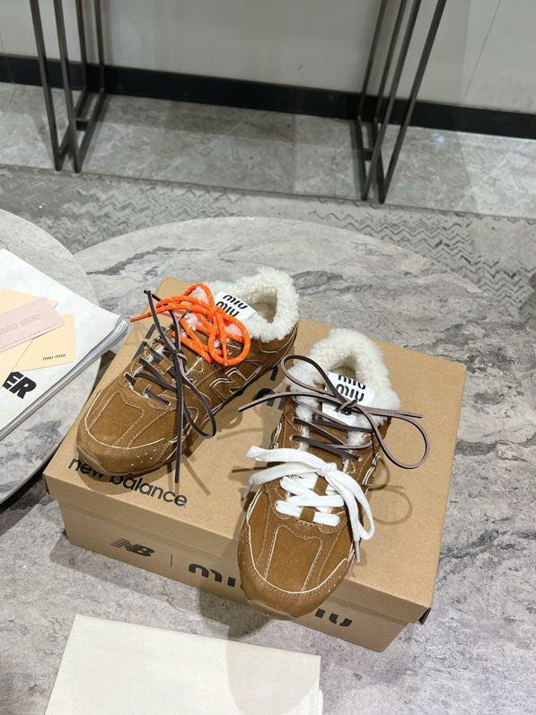 Кроссовки Miu Miu x New Balance на меху
