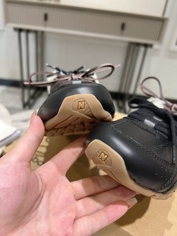 Кросівки Miu Miu x New Balance на хутрі фото 4