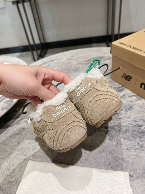 Кроссовки Miu Miu x New Balance на меху фото 8