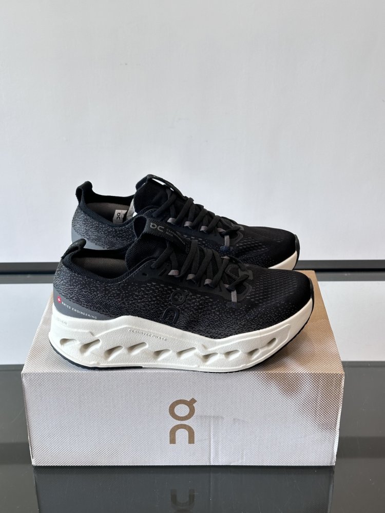 Кроссовки мужские Cloudsurfer Max