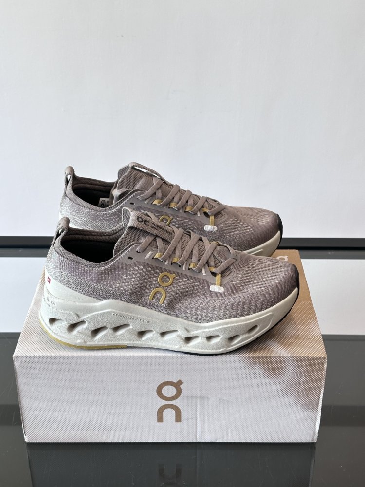 Кроссовки мужские Cloudsurfer Max