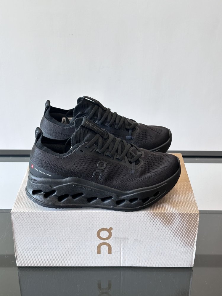 Кроссовки мужские Cloudsurfer Max