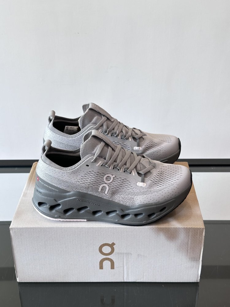 Кроссовки мужские Cloudsurfer Max