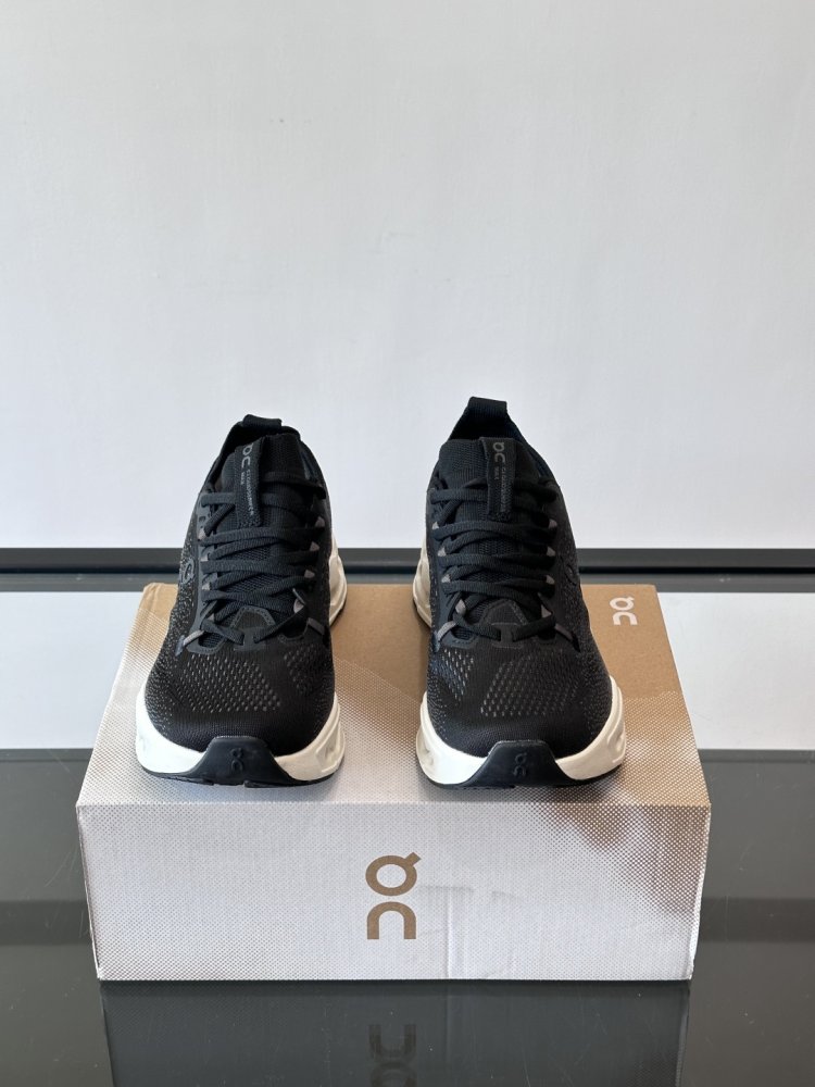 Кроссовки мужские Cloudsurfer Max фото 2