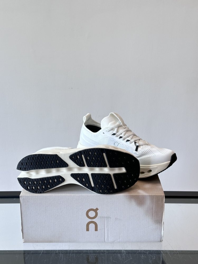 Кроссовки мужские Cloudsurfer Max фото 9