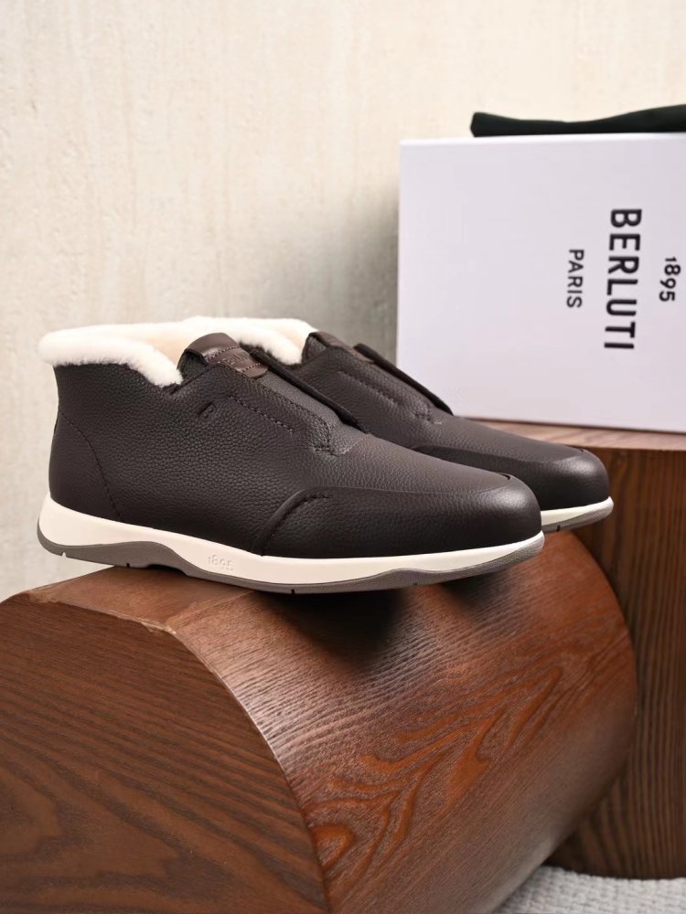 Sneakers men's on fur winter фото 2