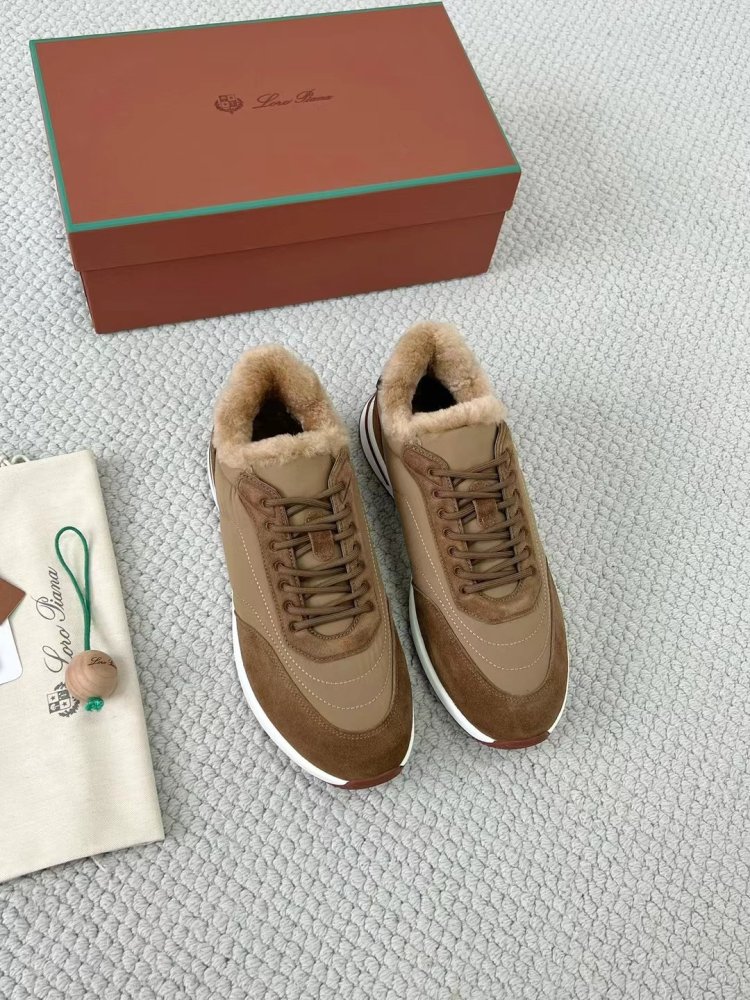 Sneakers men's on fur winter фото 2