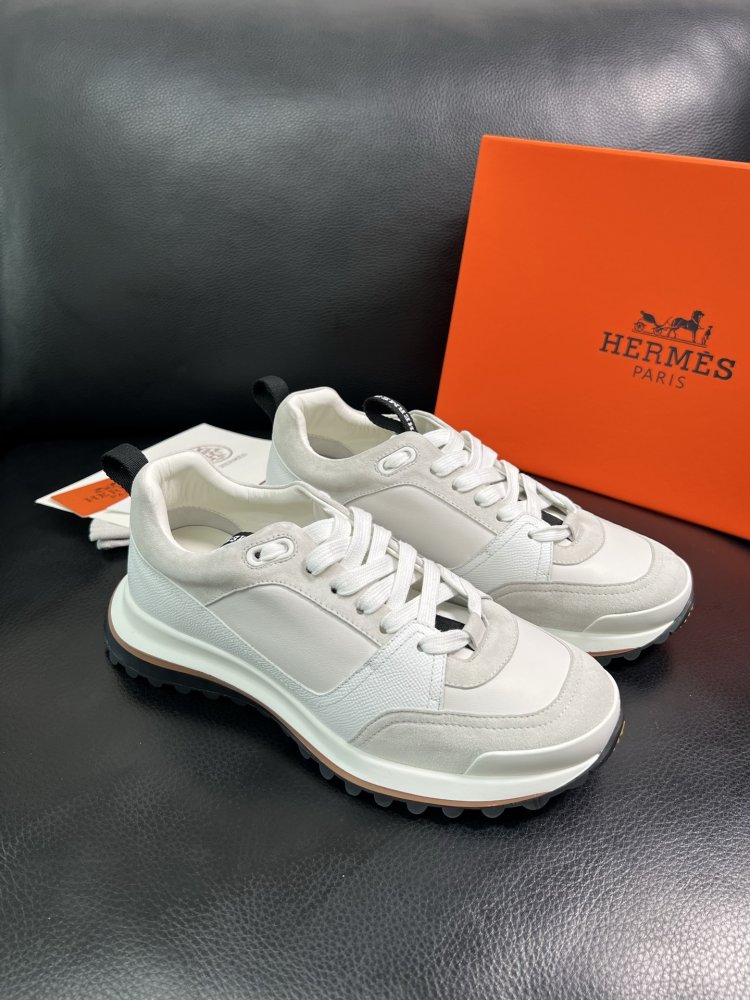 Кросівки чоловічі