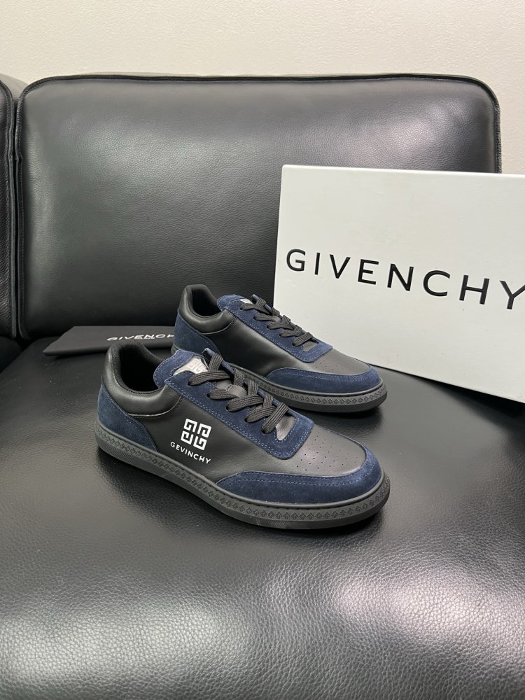 Кросівки чоловічі