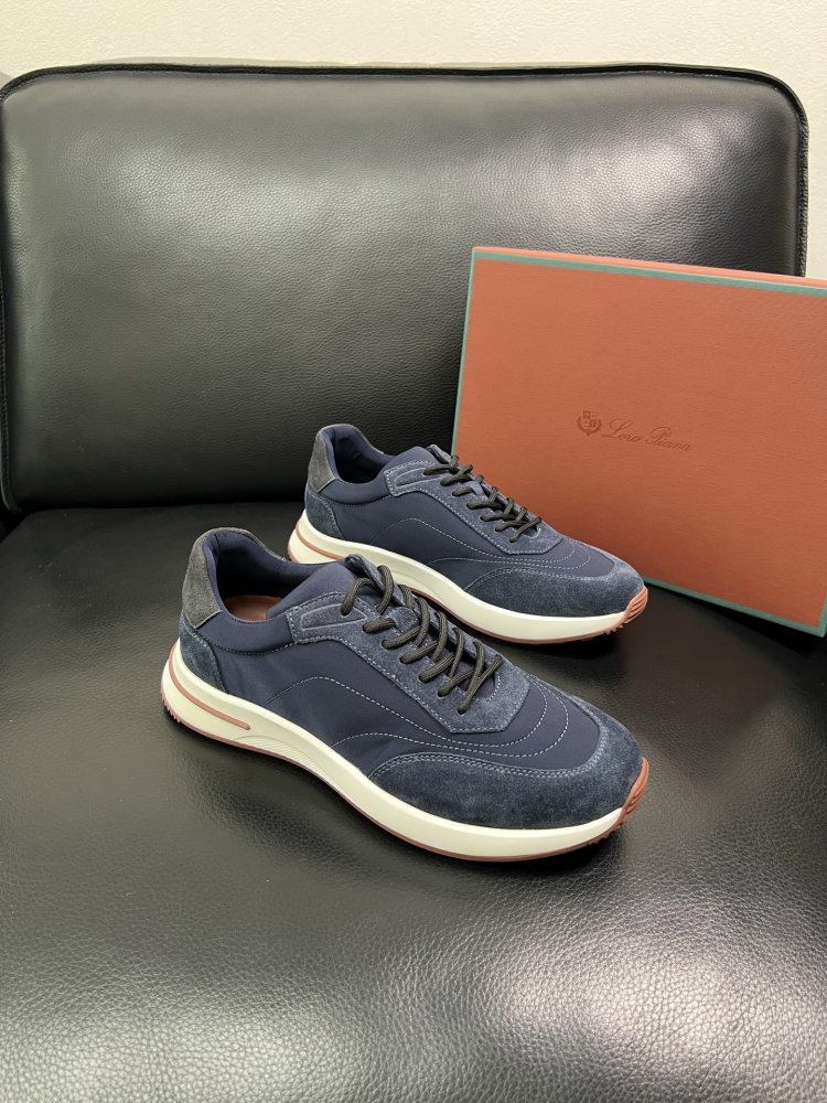 Кросівки чоловічі